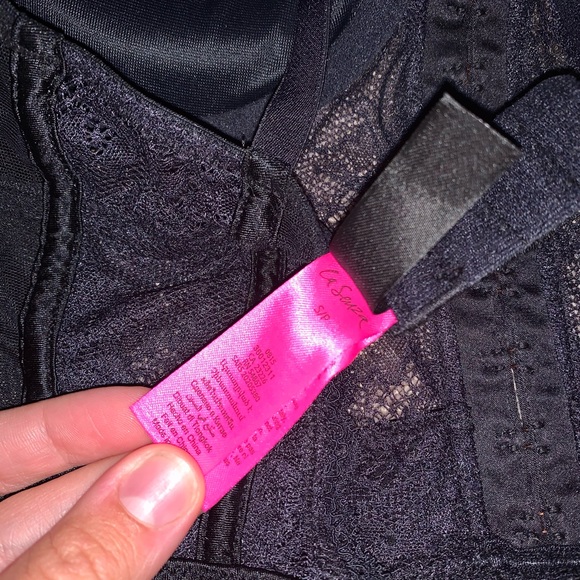 Black lace La Senza lingerie-never worn! - Picture 2 of 3